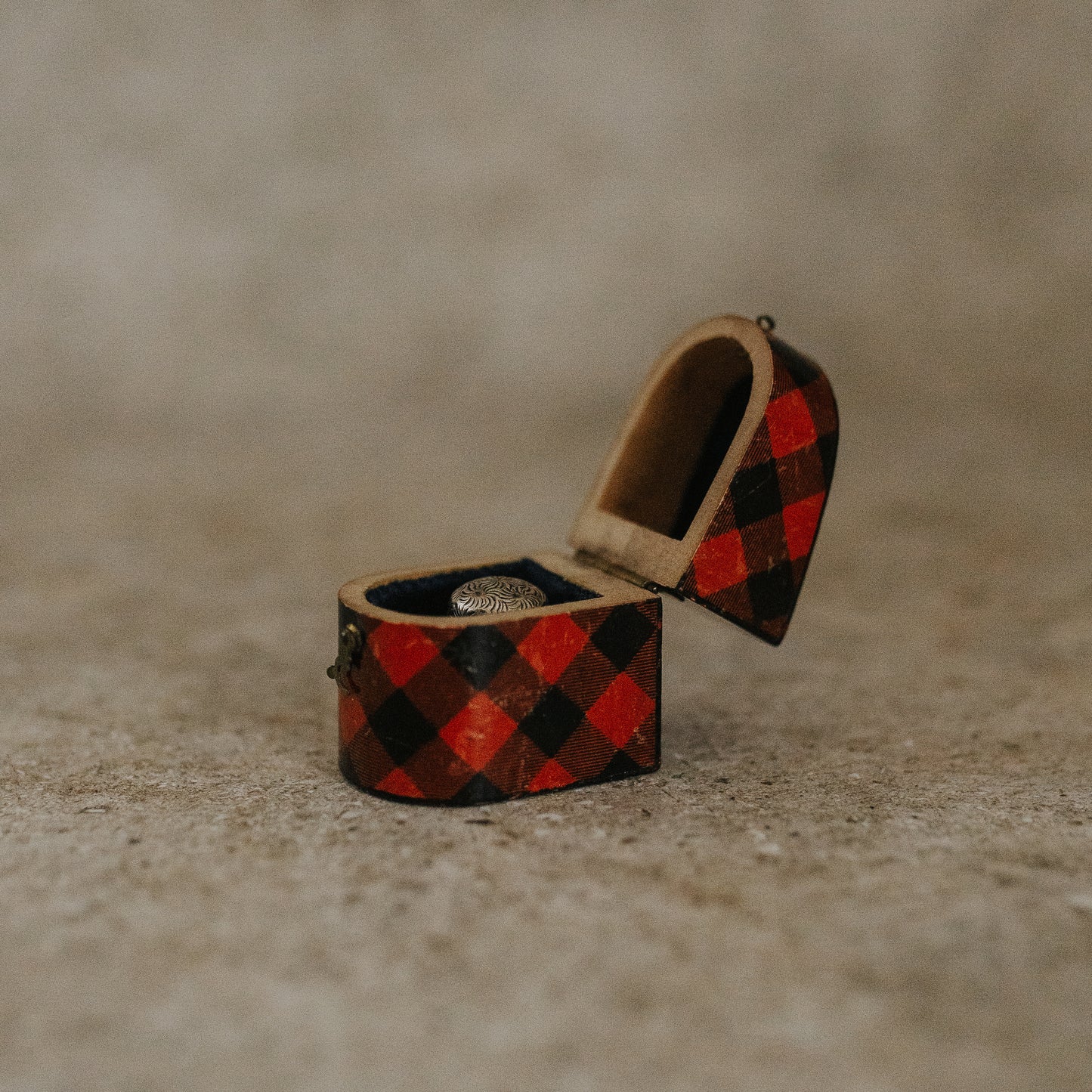 Tartanware Thimble Case with Thimble