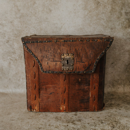Swedish Bärkont Fist Trunk
