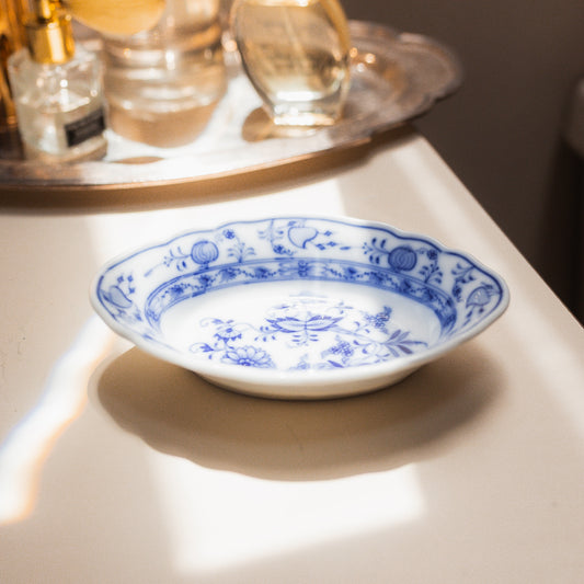 Meissen Blue Onion Soap Dish