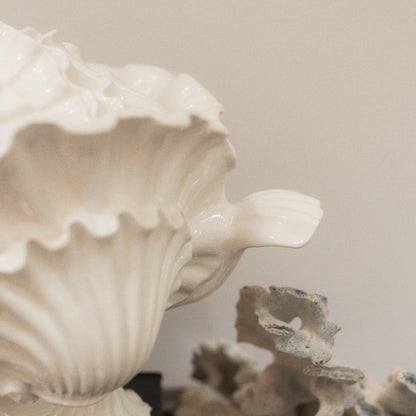 Vintage Mottahedeh Italian Shell Soup Tureen