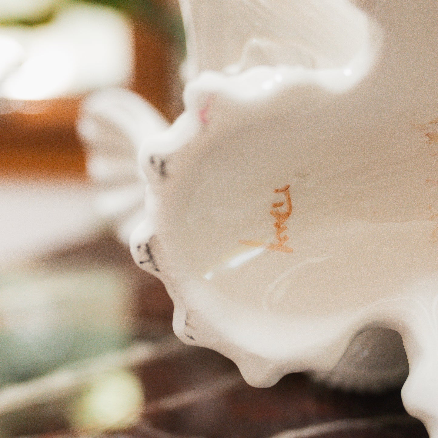 Vintage Mottahedeh Italian Shell Soup Tureen